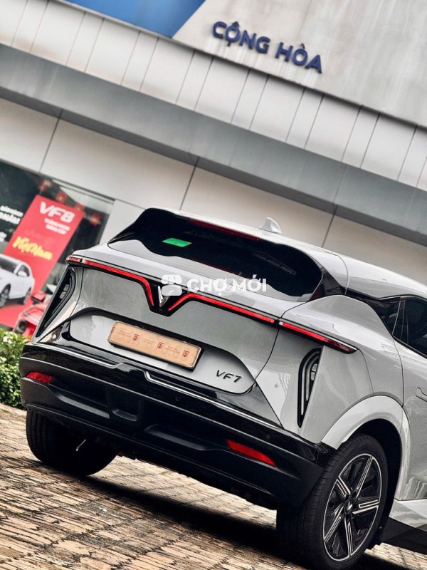 Xe điện VinFast VF 7 Trắng