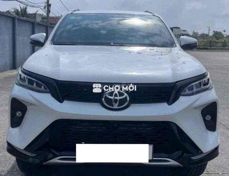 cần bán Legander 4x2 AT 2025 Diesel