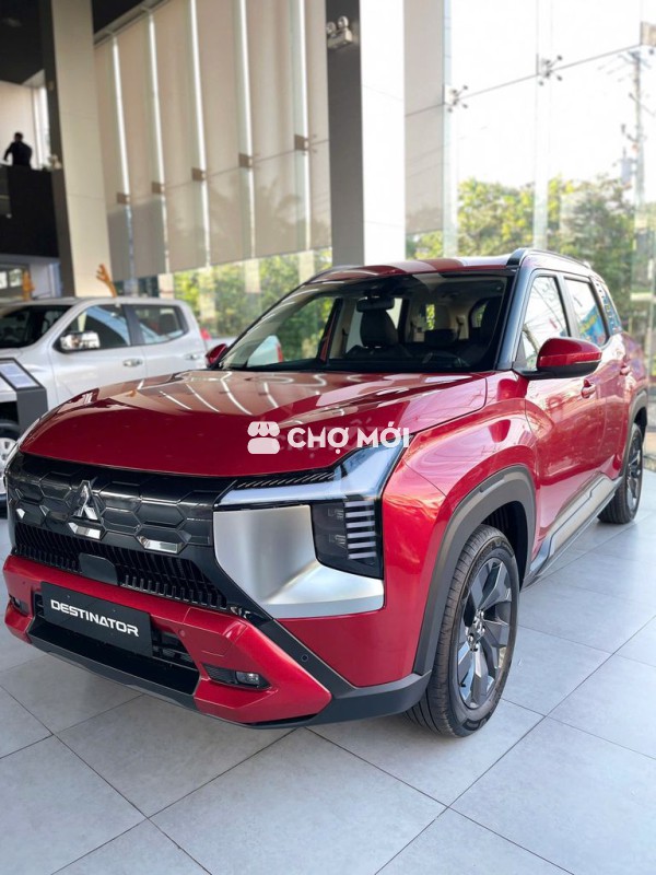 Mitsubishi Destinator Premium Đỏ