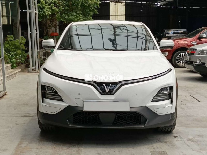 VinFast VF6 2025 Bản Mỹ Trắng