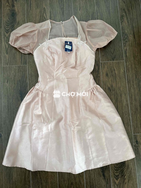 Váy nữ màu Hồng size S Mới