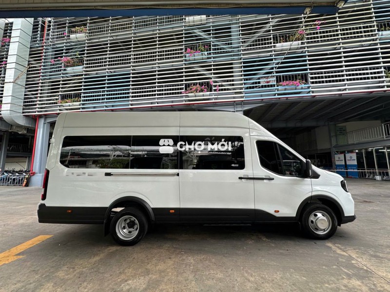 Ford Transit Premium 18 chổ 2025 , bảo hành 2029