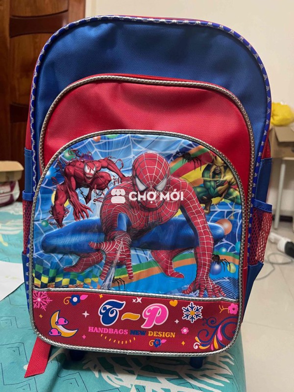 Cặp học sinh Người Nhện