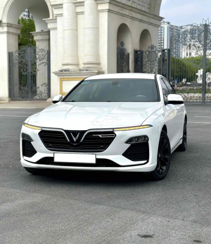 VinFast Lux A2.0 2022 Base 62150 km