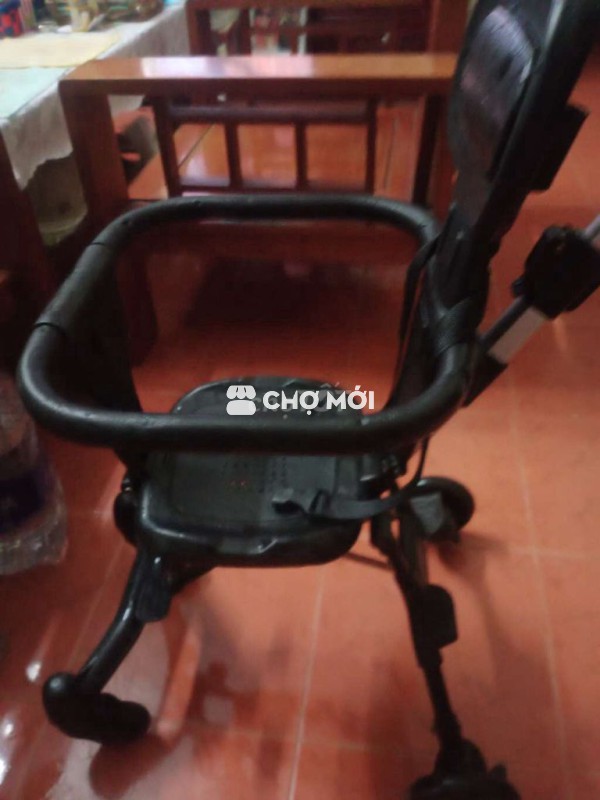 Xe đẩy trẻ em Kim loại Nhựa