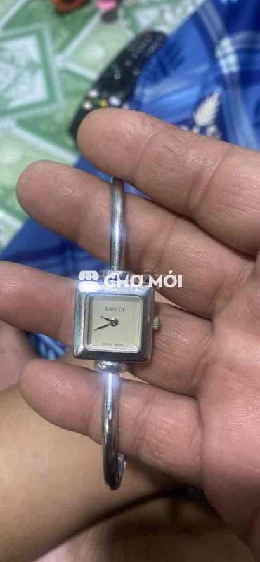 Đồng hồ đeo tay Gucci 1900 L Nữ