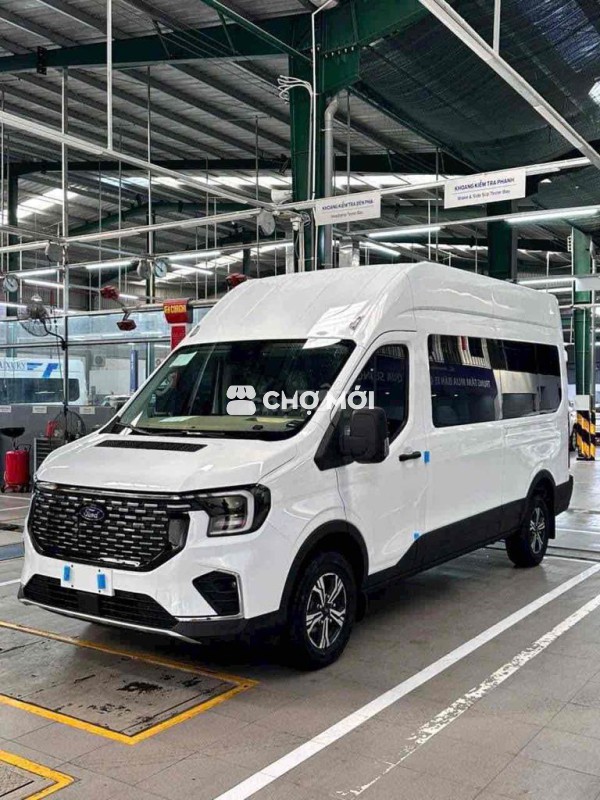 Ford Transit Premium chỉ từ 250tr nhận xe