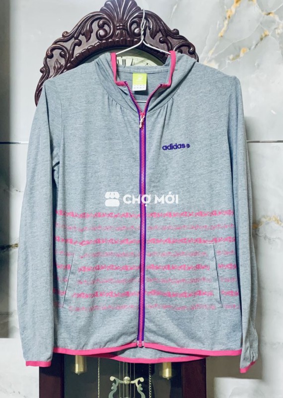 Áo khoác Adidas chính hãng 100%. Size M. Mới 98%