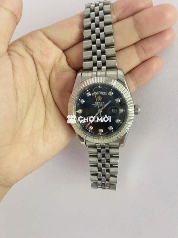 mình cần bán đồng hồ mới đẹp