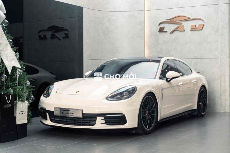 Porsche Panamera Model 2019 - Option 9xx - 7v5 km