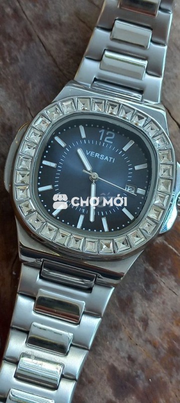 ĐH VERSATI máy pin size 38 mặt đính hột đá giá tốt