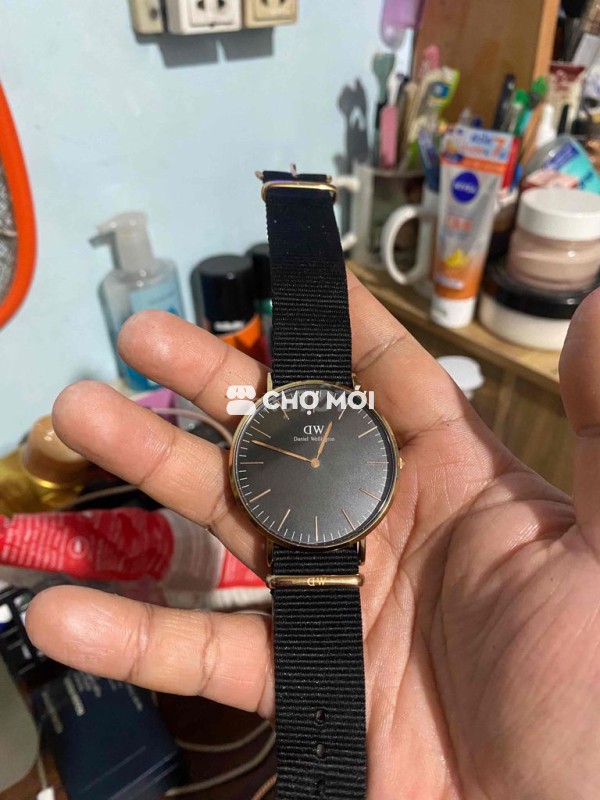 Đồng hồ Daniel Wellington Đen