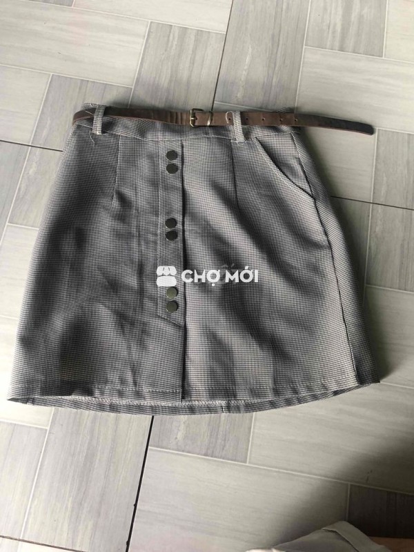 Chân váy nữ kẻ caro xám