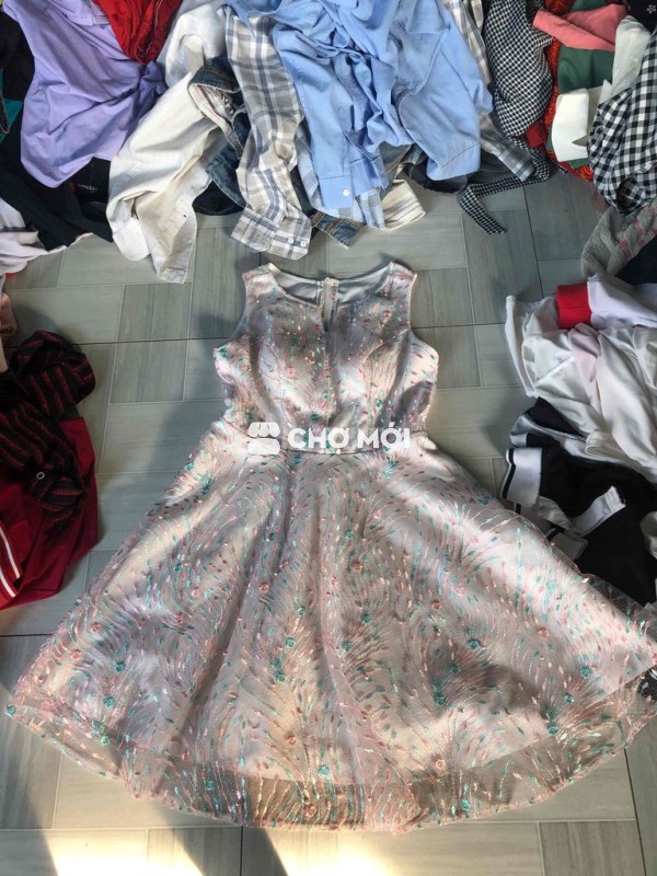 Đầm dự tiệc Nữ Hoạ tiết hoa size L Mới