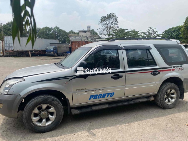 Pronto 2013 Bạc 7 chỗ