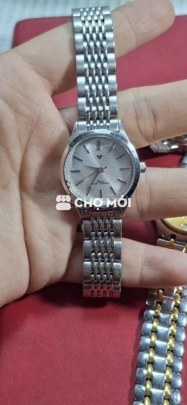 Đồng hồ Valentino nữ thép không gỉ