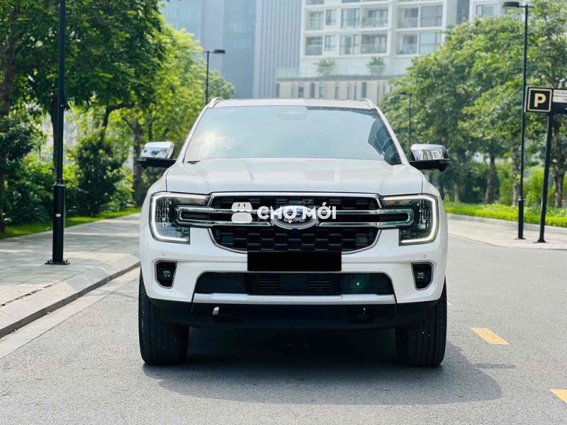 Ford Everest 2024 Titanium 1 cầu Trắng