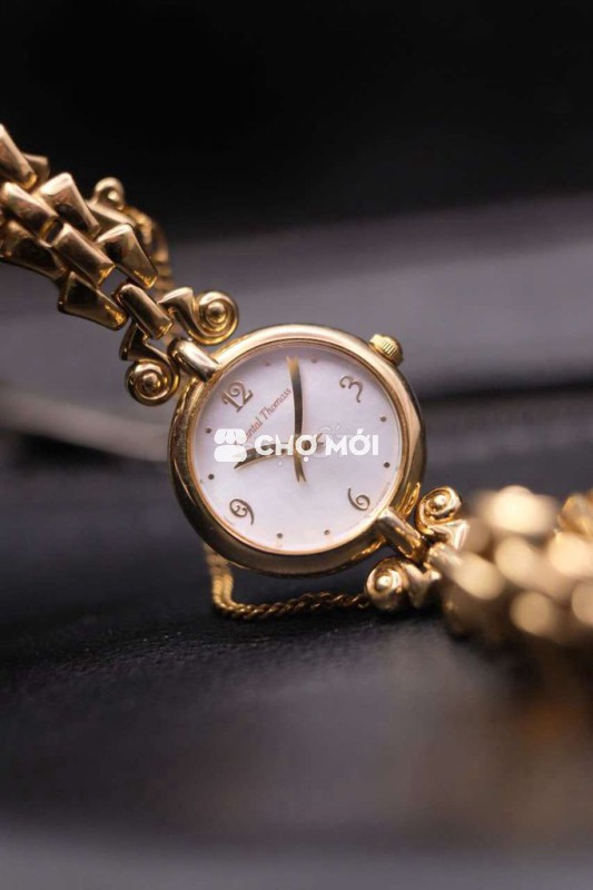 Đồng hồ Chantal Thomass lắc nữ nhỏ xinh điệu đà