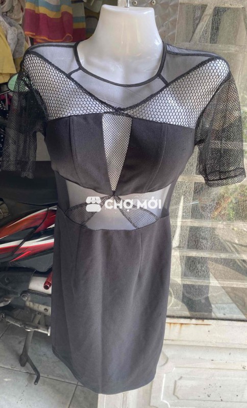 Đầm nữ màu Đen dưới 55kg hình chụp