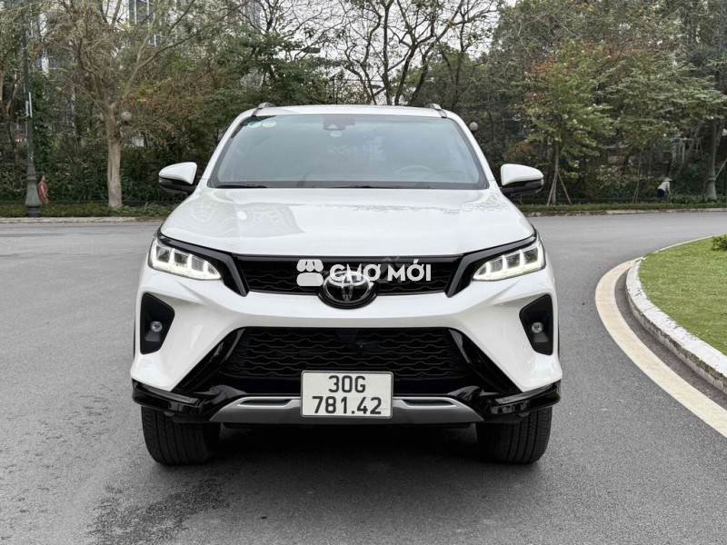 CẦN BÁN FORTUNER LEGENDER 2 CẦU MÁY DẦU MODEL 2021