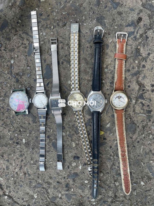 Đồng hồ đeo tay 6 chiếc