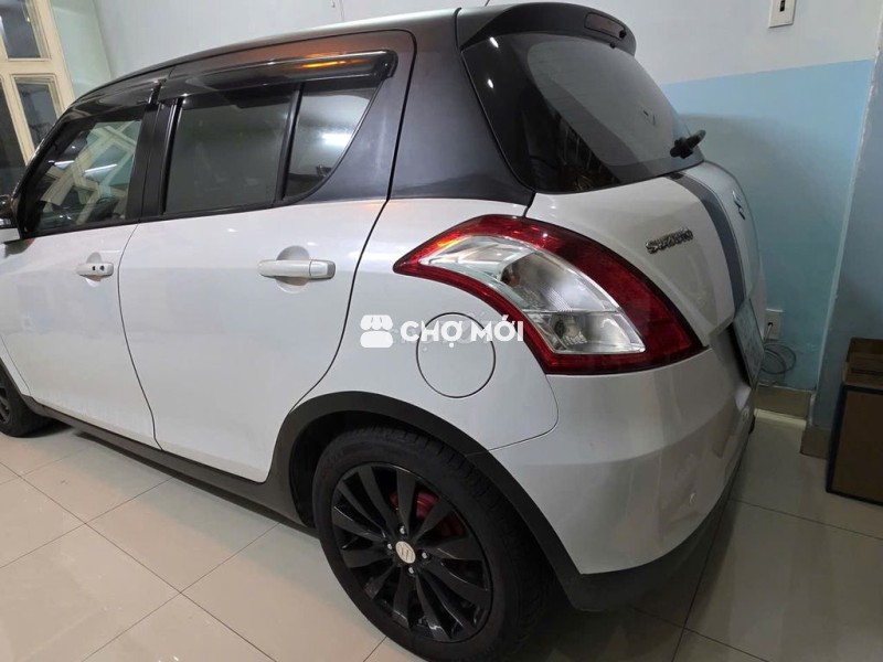 Suzuki Swift 2015 Trắng 90.000 km