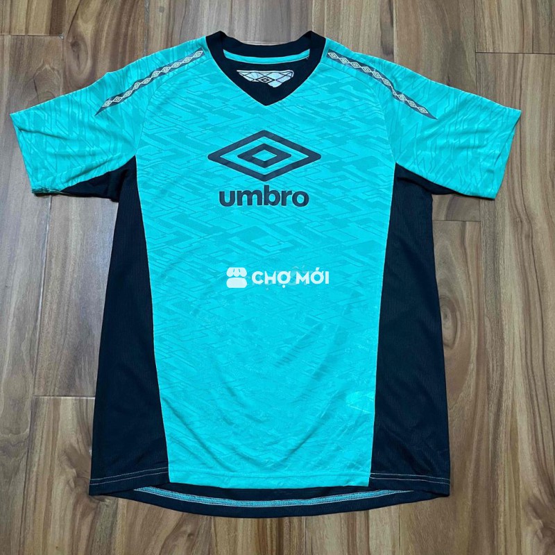 Áo thun Umbro nam
