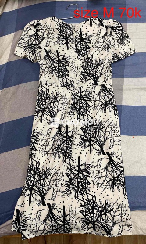 Váy nữ size M hơi cũ