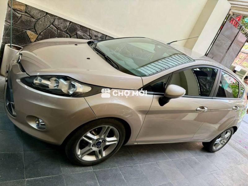 Ford Fiesta Vàng cát 49.000 km