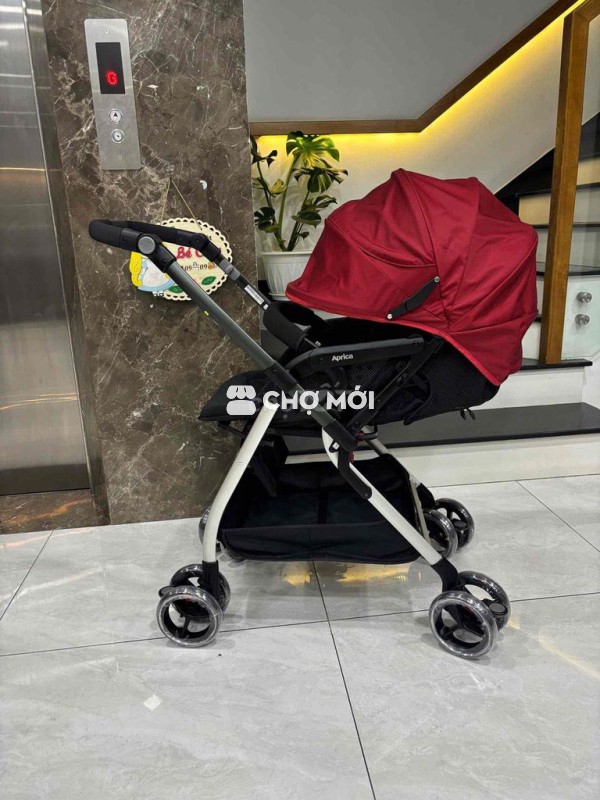 Xe đẩy trẻ em Aprica Optia đỏ 4cas