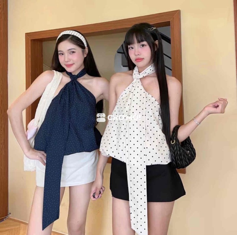 Áo cổ yếm dáng babydoll chấm bi Chéri