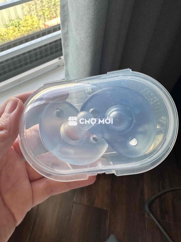 Ti giả Philip Avent