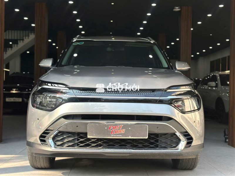 Kia Carens 2024 Luxury 1.5L, màu xám,10.000 km