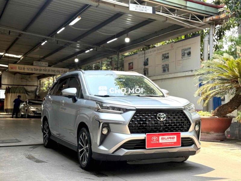 Toyota Veloz Top 2022 Bạc 61.125 km