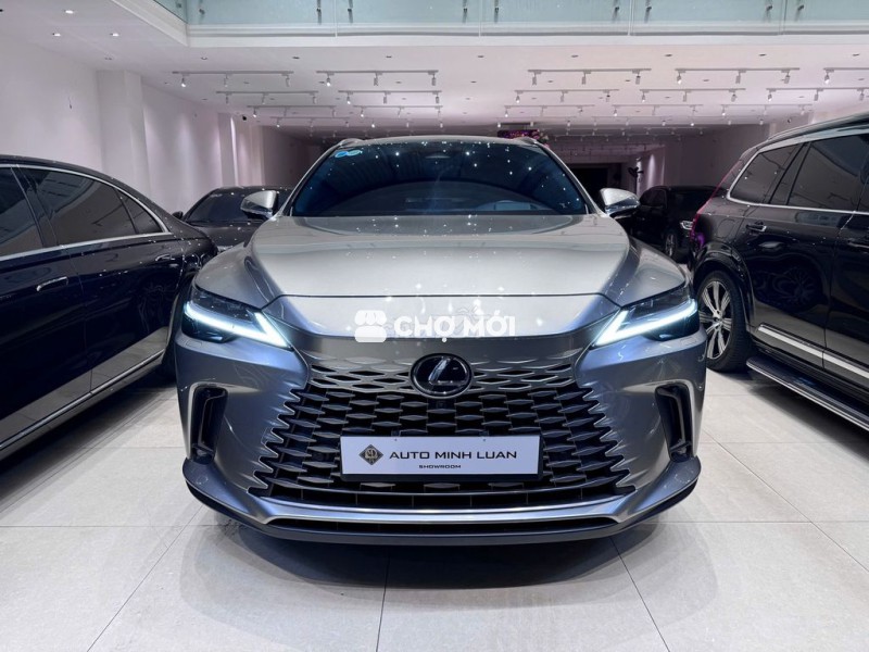 Lexus RX Model 2024 350 Luxury - 3900 km