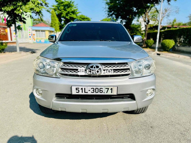 Toyota Fortuner 2009 2.7V - AT