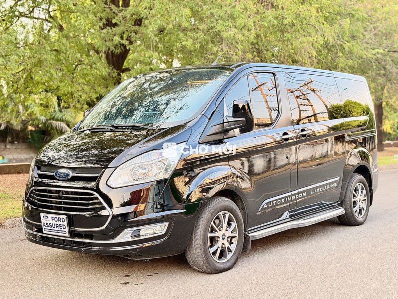 Ford Tourneo Titanium Limousine 2020 bảo hành 2027