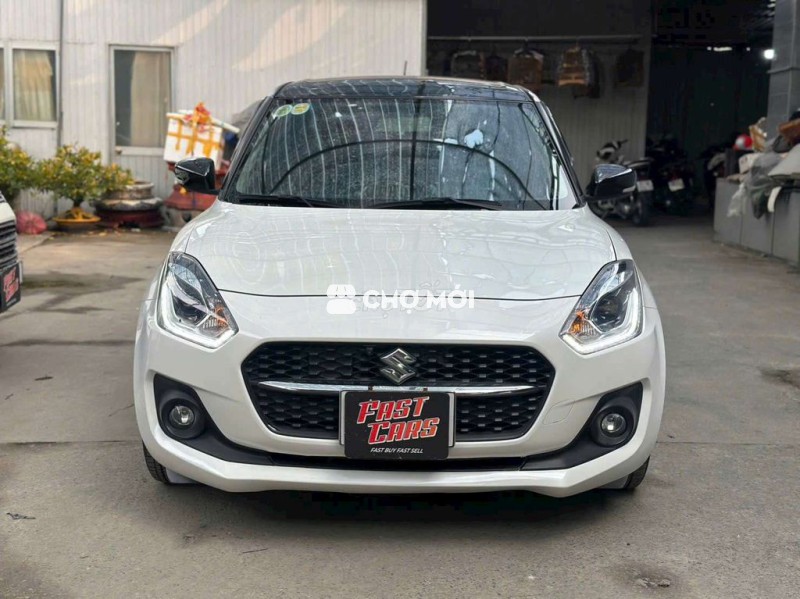 Suzuki Swift 2022 1.2L,màu trắng,38.000 km,1 chủ