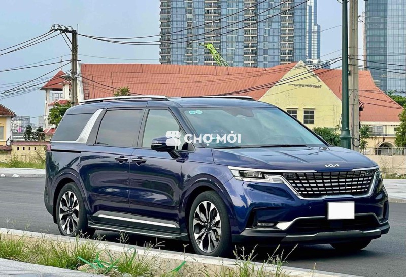 Kia Carnival 2022 2.2D Signature 47.000km