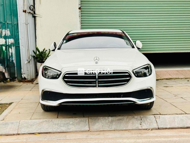 Mercedes-Benz E200 V1 2022 Trắng 6 vạn km