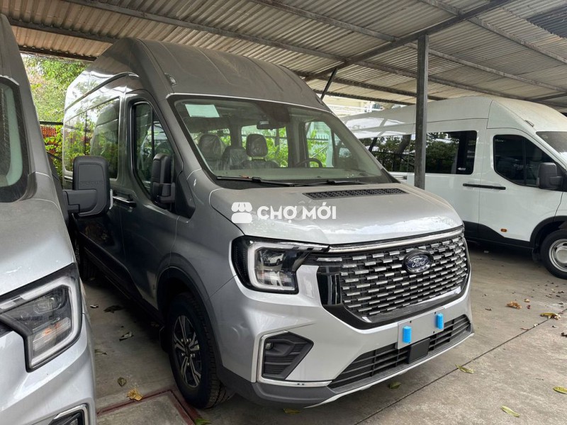 Ford Transit Premium 16 2026, cập nhật tháng 04