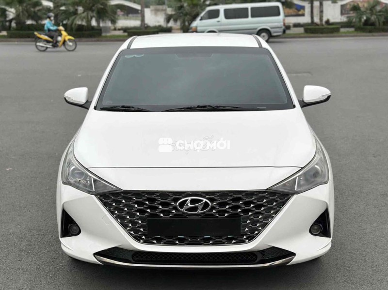 Accent 2021 MT bản đủ Trắng