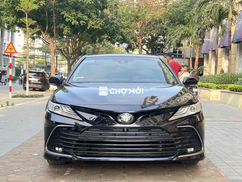 Toyota Camry 2022 2.5Q Đen 60000 km