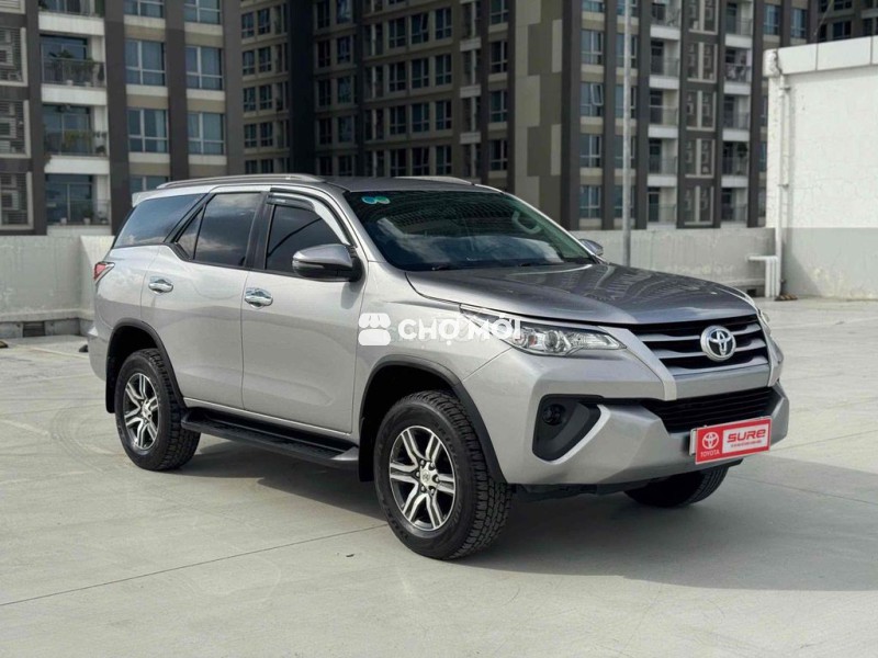 Toyota Fortuner 2019 2.4G MT Bạc 79.000km