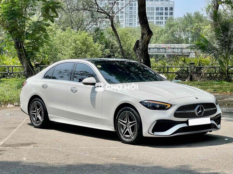 Mercedes-Benz C300 AMG V2 2025 Trắng