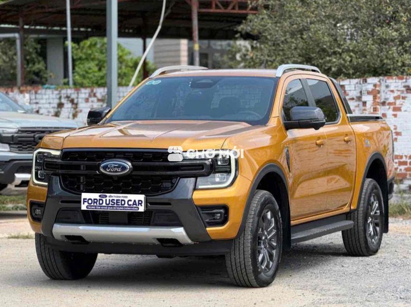Ford Ranger Wildtrak 2025 - 21000km- Nắp cuộn điện
