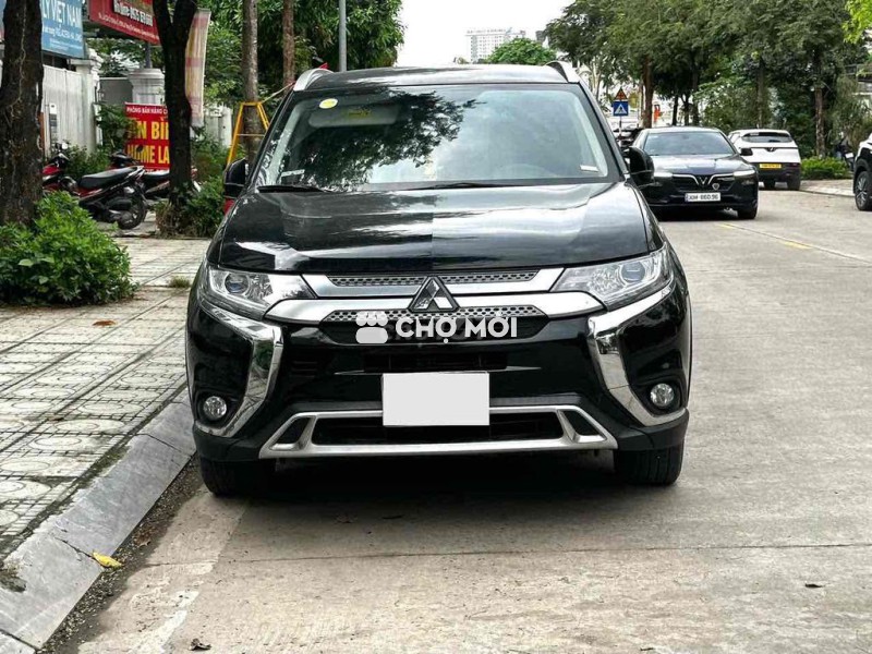 Mitsubishi Outlander 2.0 CVT sản xuất 2021