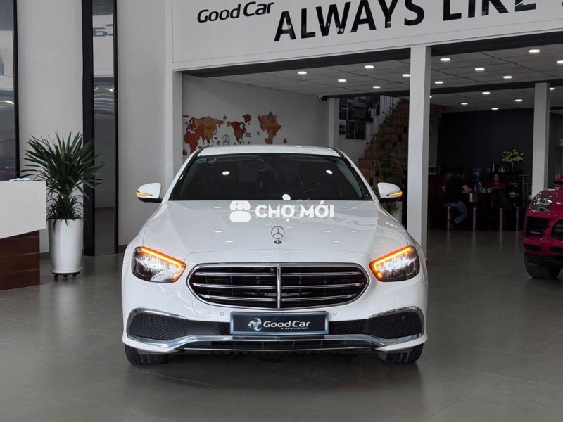 Mercedes E200 Exclusive 2022 (V1) Full Option
