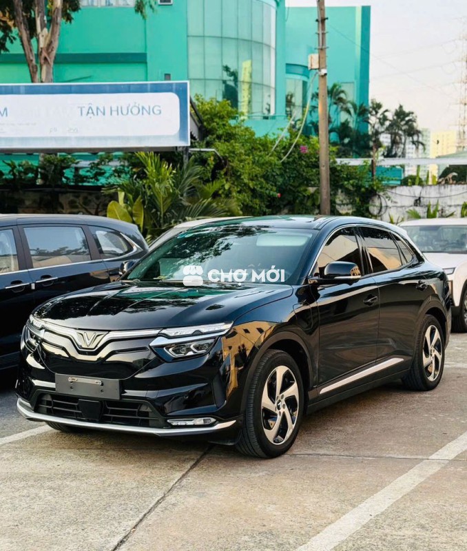 Xe điện VinFast VF8 Eco 2024 Đen