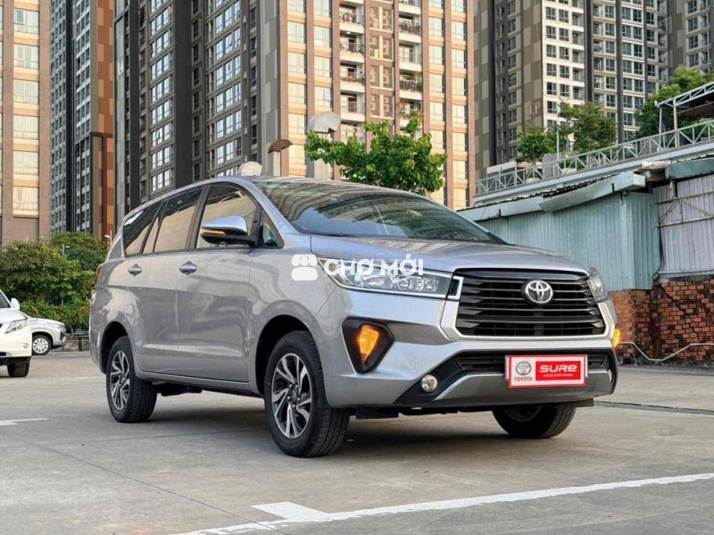 Toyota Innova 2022 2.0E 74.000 km Bạc